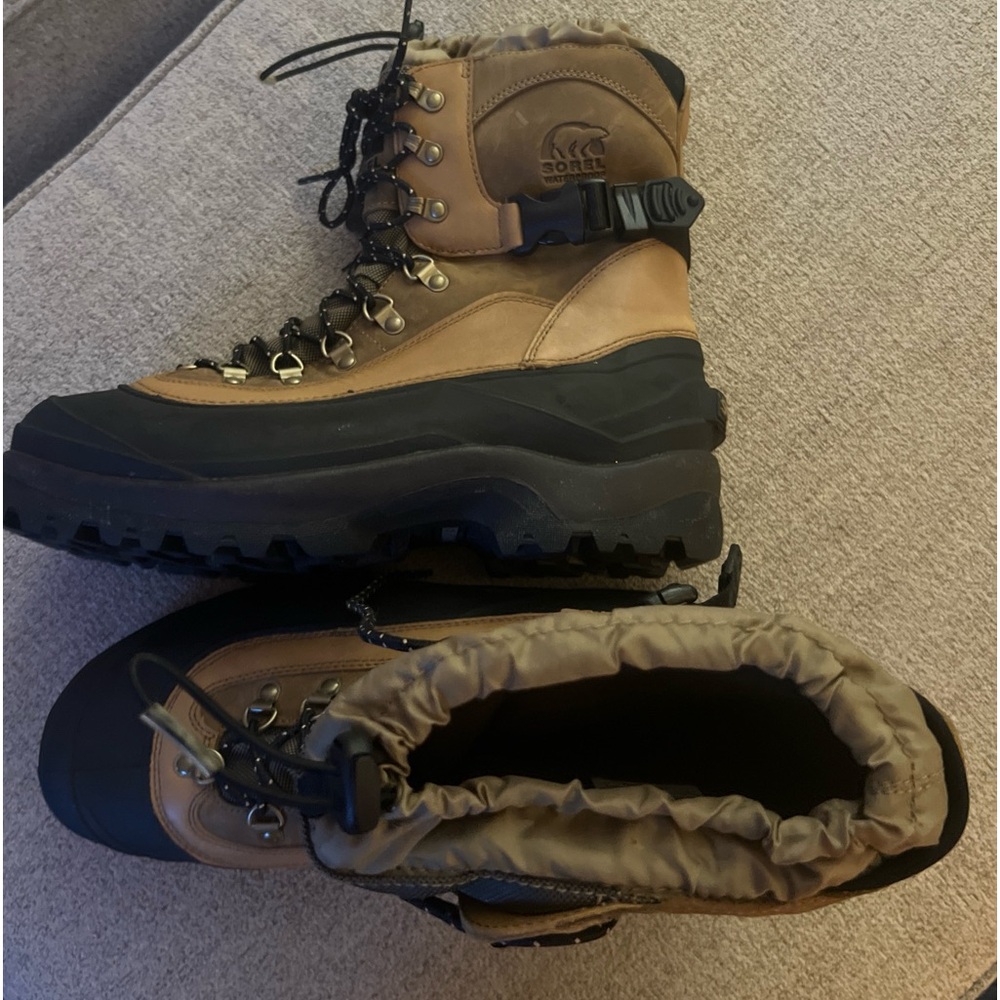 Sorel Men's Size 13- Conquest Boots Tan Waterproof Thinsulate Ultra